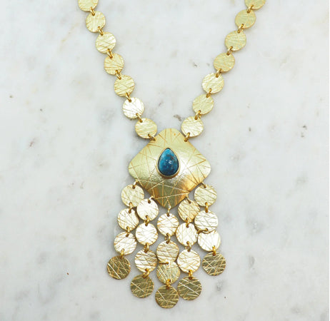 NIIKI 1005 SUNSET COLLIER (PIECES MARTELÉES ET UNE APATITE)