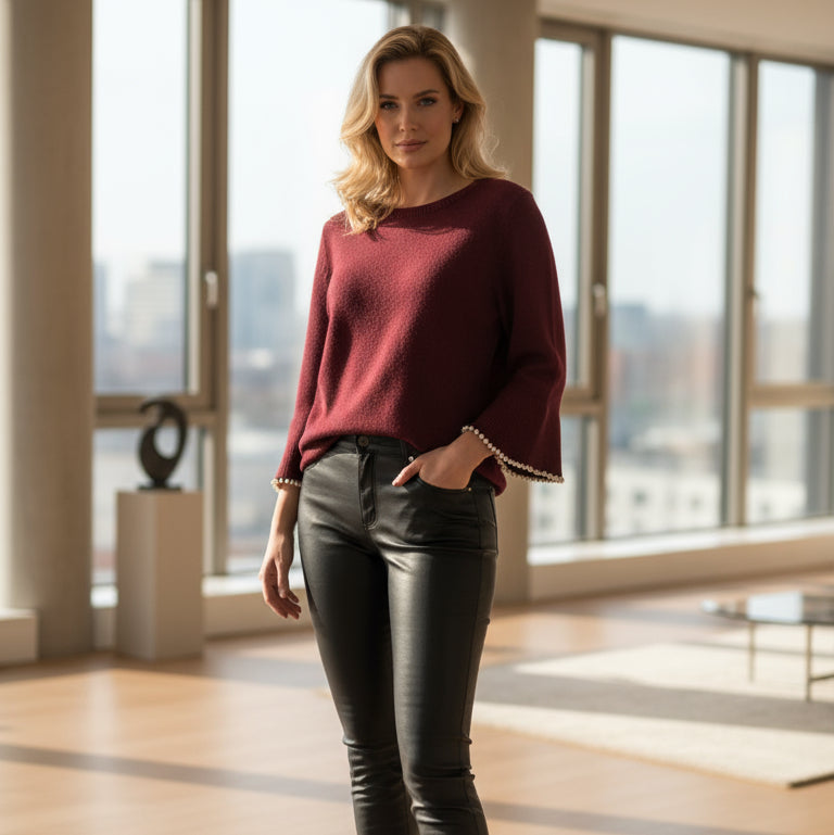 PULL 86036 léger col rond manches volants avec détails de perles pour un style élégant