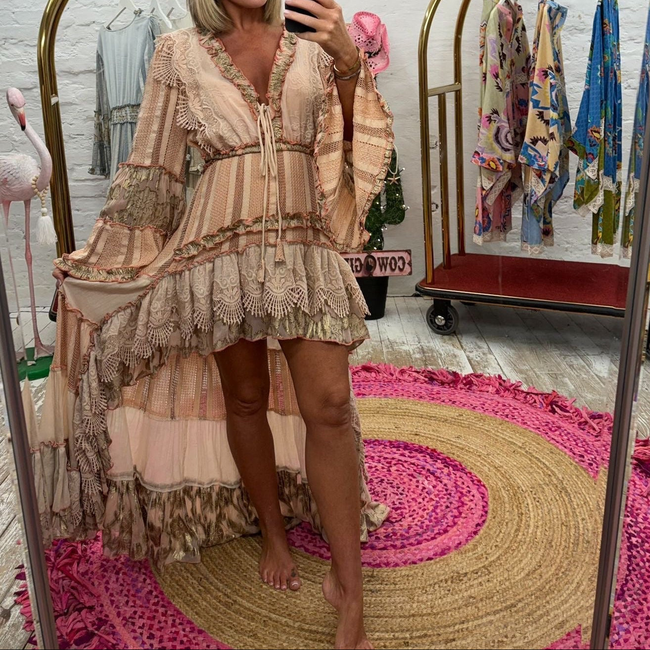 ROBE PAP66 BOHÈME : Taille Unique : Coupe asymétrique à volants et dentelle - style hippie chic aérien