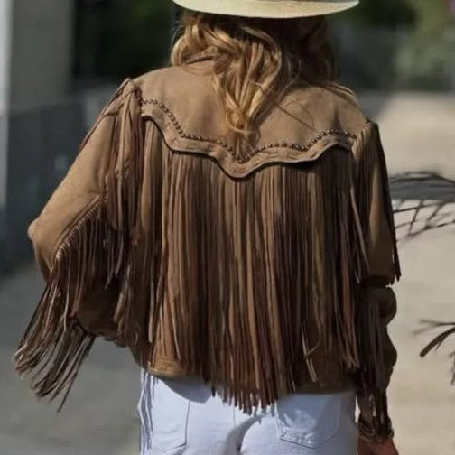 Veste western LR2822 – veste courte femme en suédine avec longues franges sur le buste et les manches, clous argentés et surpiqûres tressées, style bohème chic country
