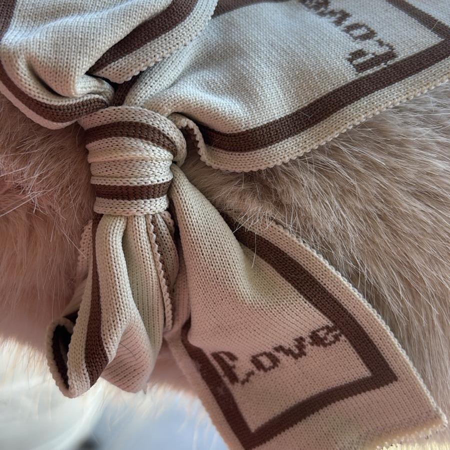 JCG2 Chaussons Doux et Confortables en Fourrure Synthétique Noir Beige Marron Ruban Imprimé Love pour Chaleur Confort et Style à la Maison