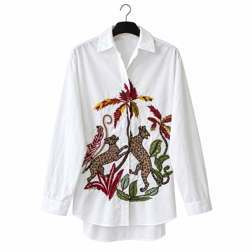Chemisier jungle JH328097 – blouse oversize femme à motifs léopard et végétation tropicale, col classique et manches longues, style original bohème chic pour une tenue décontractée
