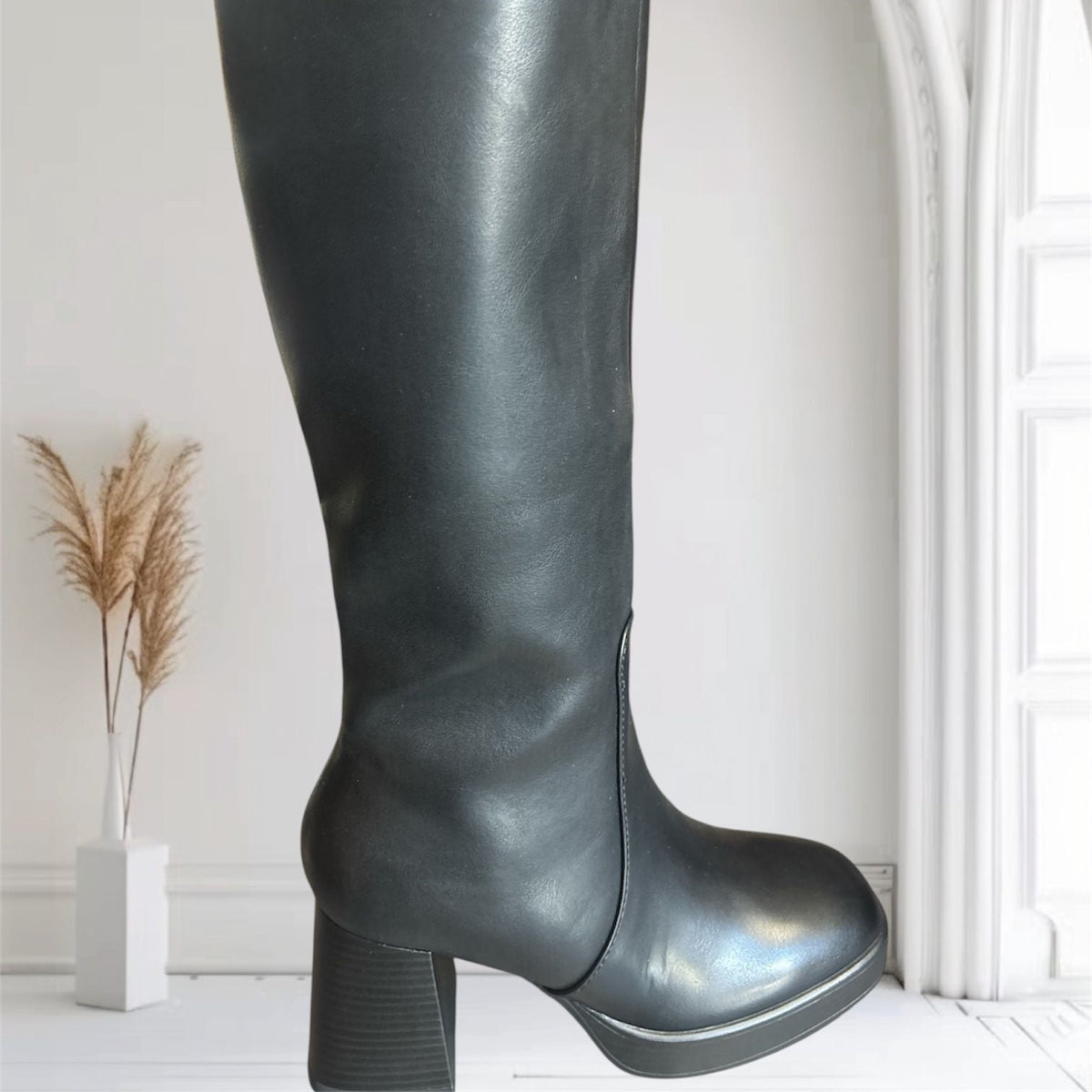 Bottes élégantes 9612 – bottes hautes en similicuir à talon épais