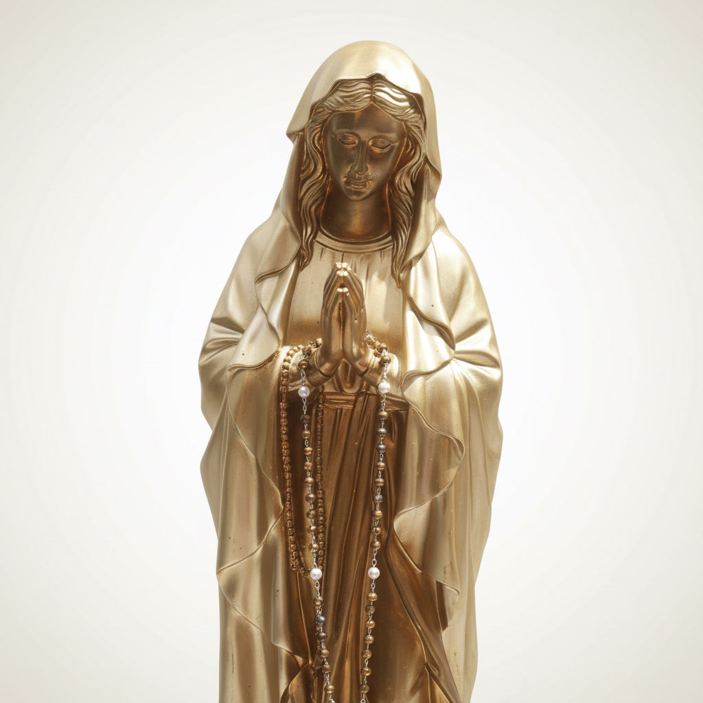 superbe statue dorée de la vierge marie en prière avec chapelet artisanal fait main - oeuvre d&