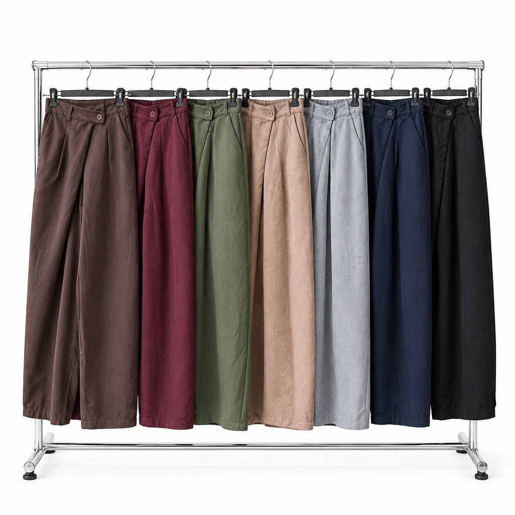 Pantalon paréo 12942 – pantalon femme large et fluide à taille haute, devant asymétrique avec bouton latéral et jambes évasées, allure chic originale à associer avec un chemisier ou un haut uni pour une silhouette moderne