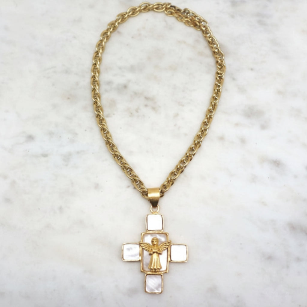 PRECOMANDE 10 JOUR NIIKI PARIS collier(NCN1197) Honey croix abeille nacre (sur commande)