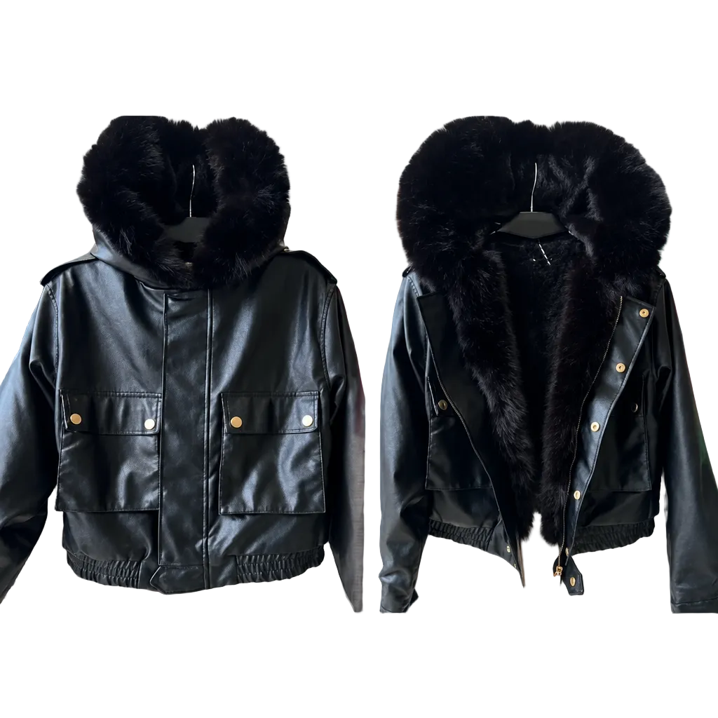 Blouson capuche 82173 – bomber court femme en similicuir avec capuche bordée de fausse fourrure, doublure, grandes mpoches à rabat et fermeture zippée sous pressions
