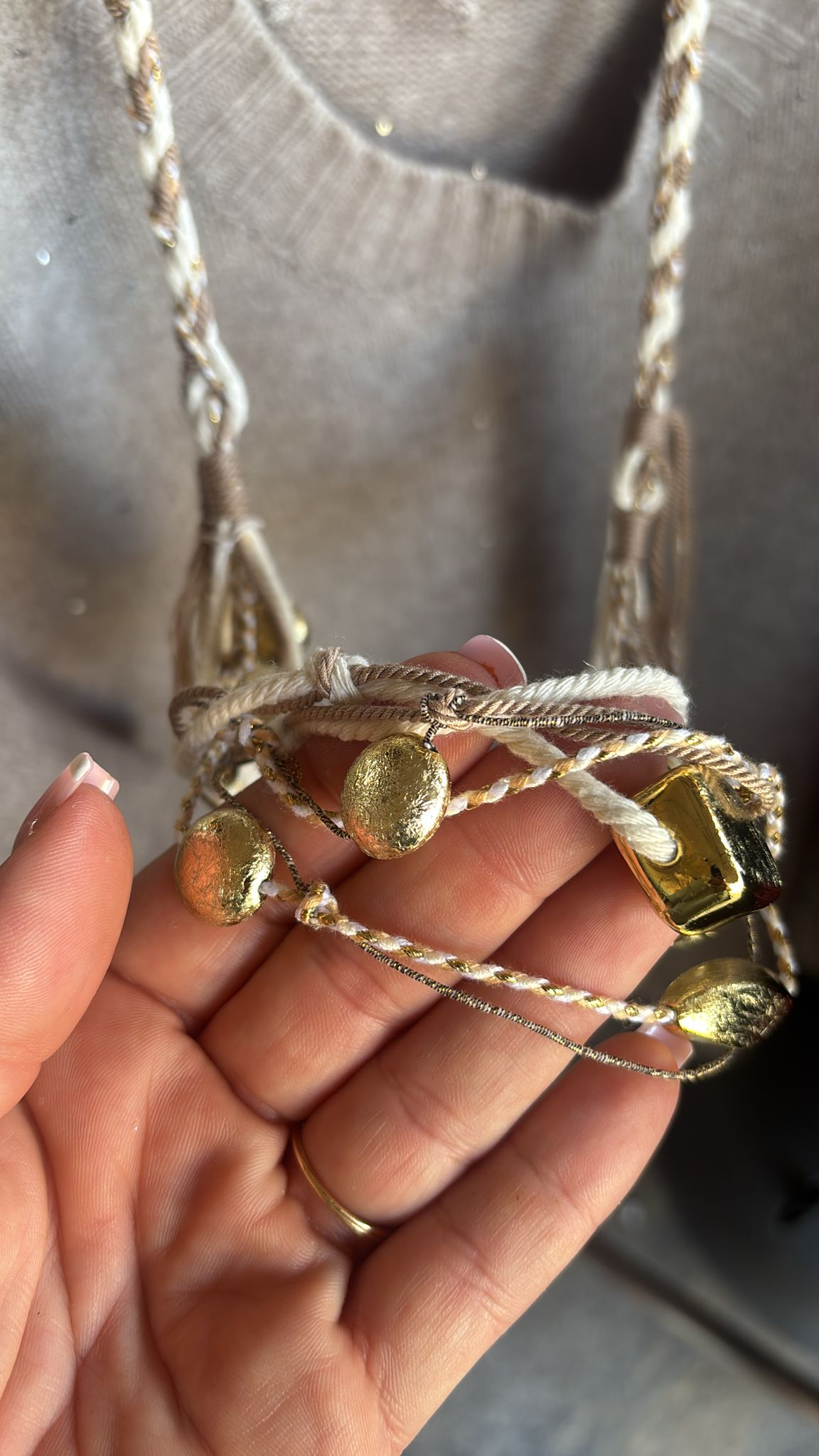 BOHÈME COLLIER avec Motifs Bohèmes et Couleurs Vives Accessoire Décontracté Idéal pour Sorties Estivales ou Journées Détendues
