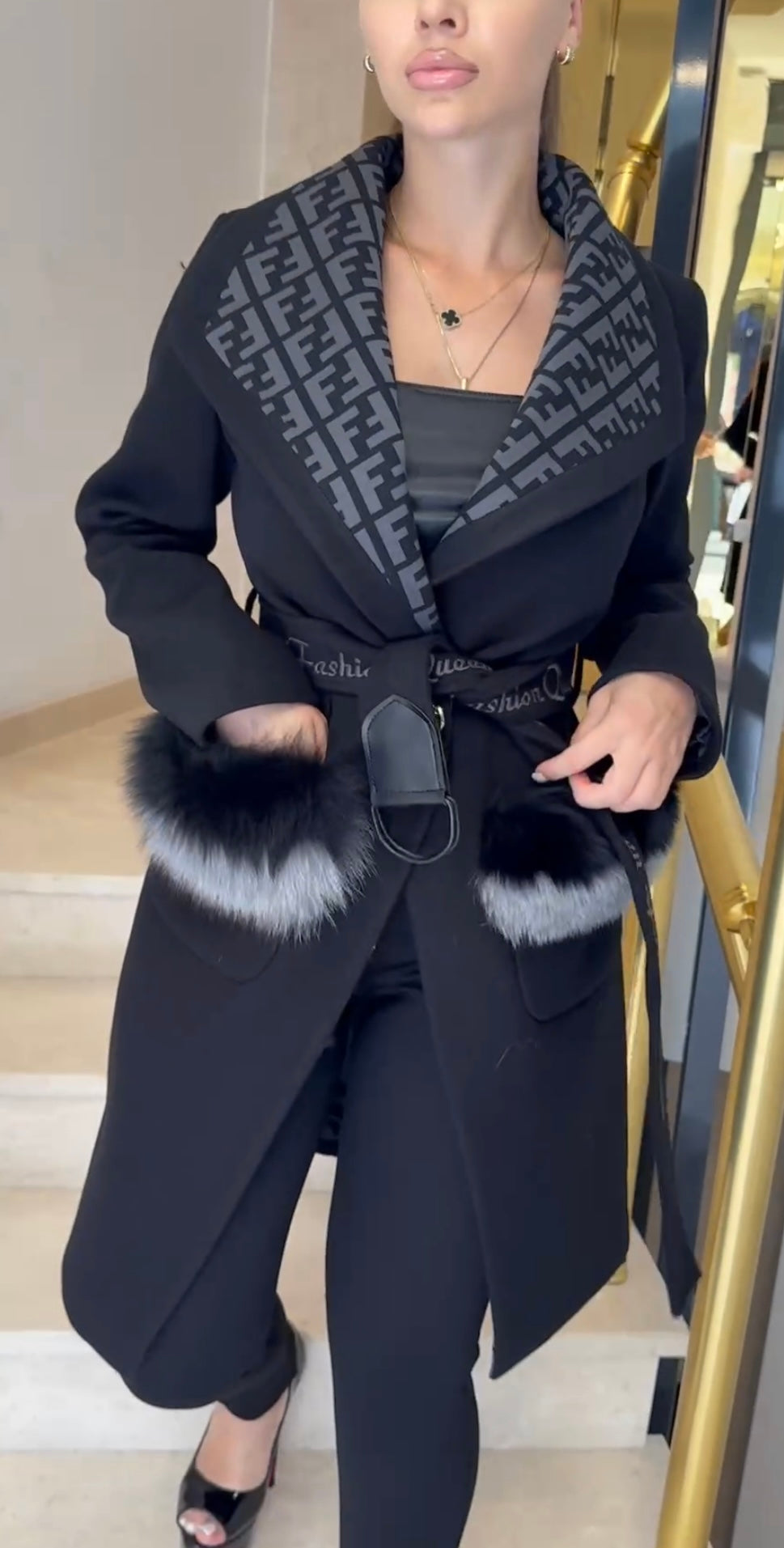 POPUP TATU MANTEAU TRÈS CHIC