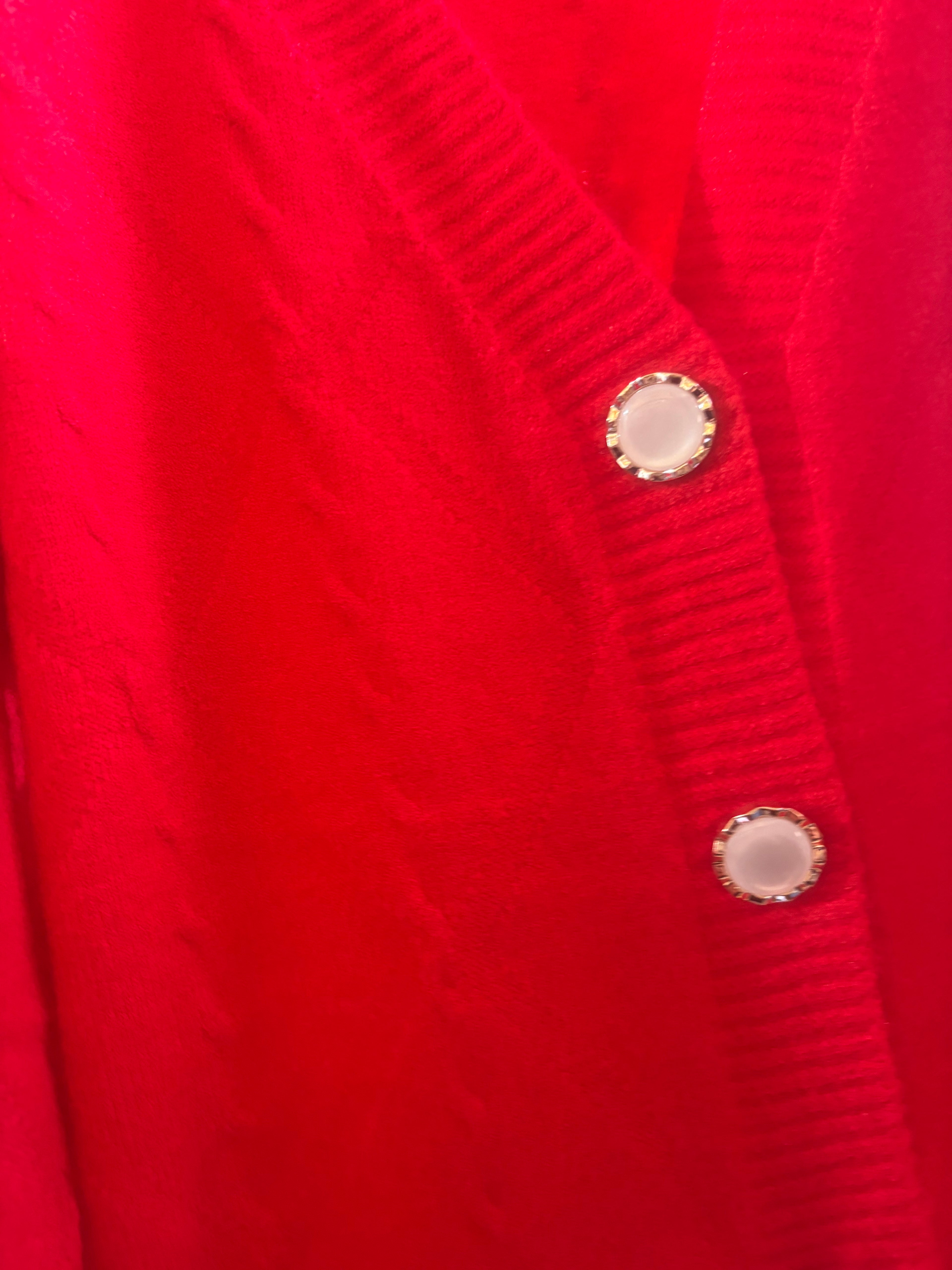 POPUP 60023 GILET ROUGE ORNÉ DE JOLIE BOUTONS