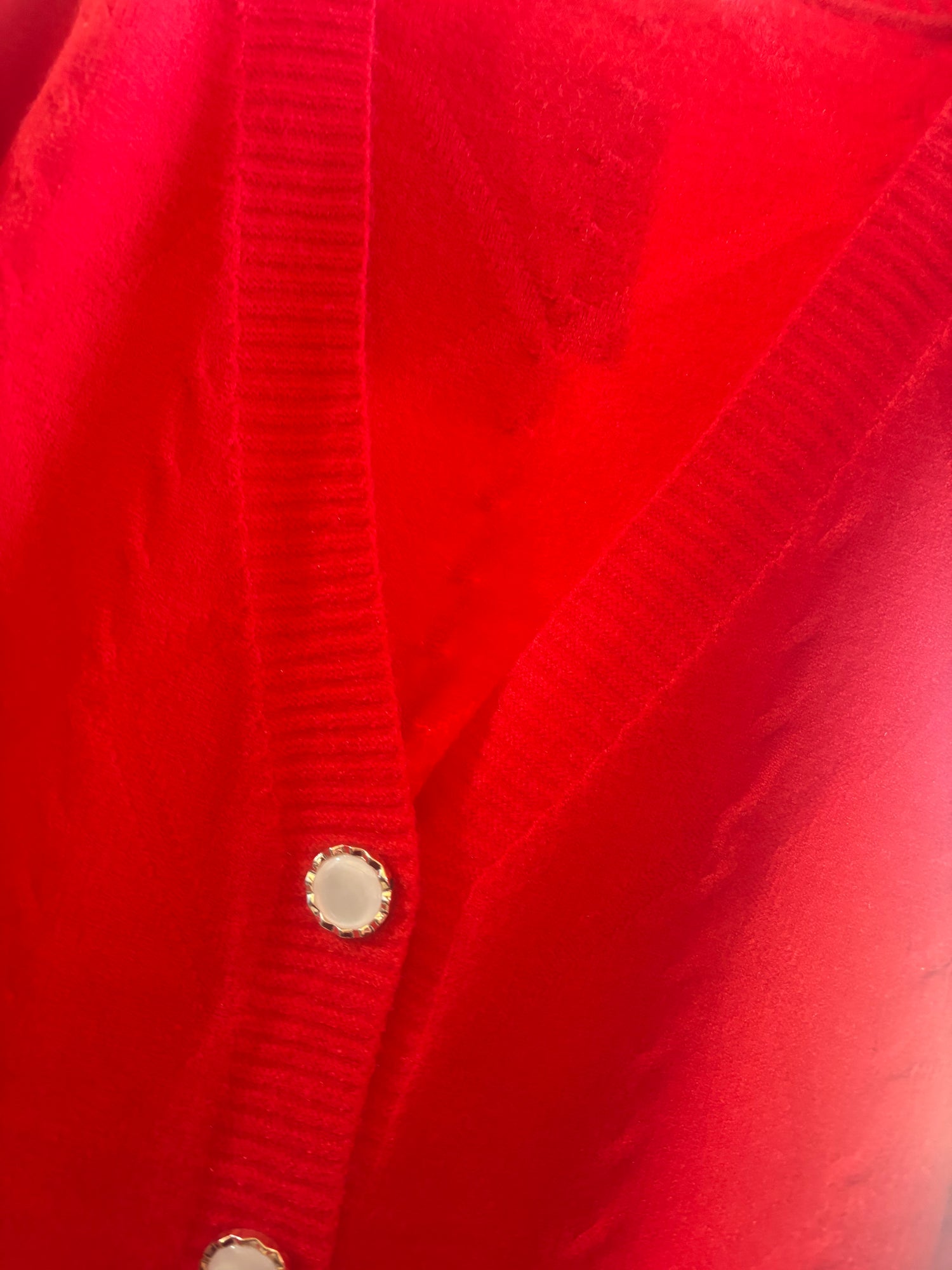 POPUP 60023 GILET ROUGE ORNÉ DE JOLIE BOUTONS