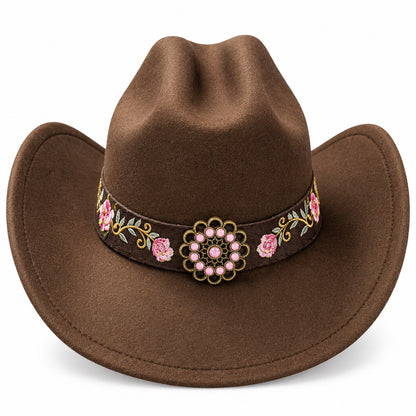 CP2 chapeau de cowboy western en feutre style country chic disponible en plusieurs designs motifs peau de vache audacieux ou finitions brodées élégantes avec ceinture bijou idéal pour soirée country et look bohème