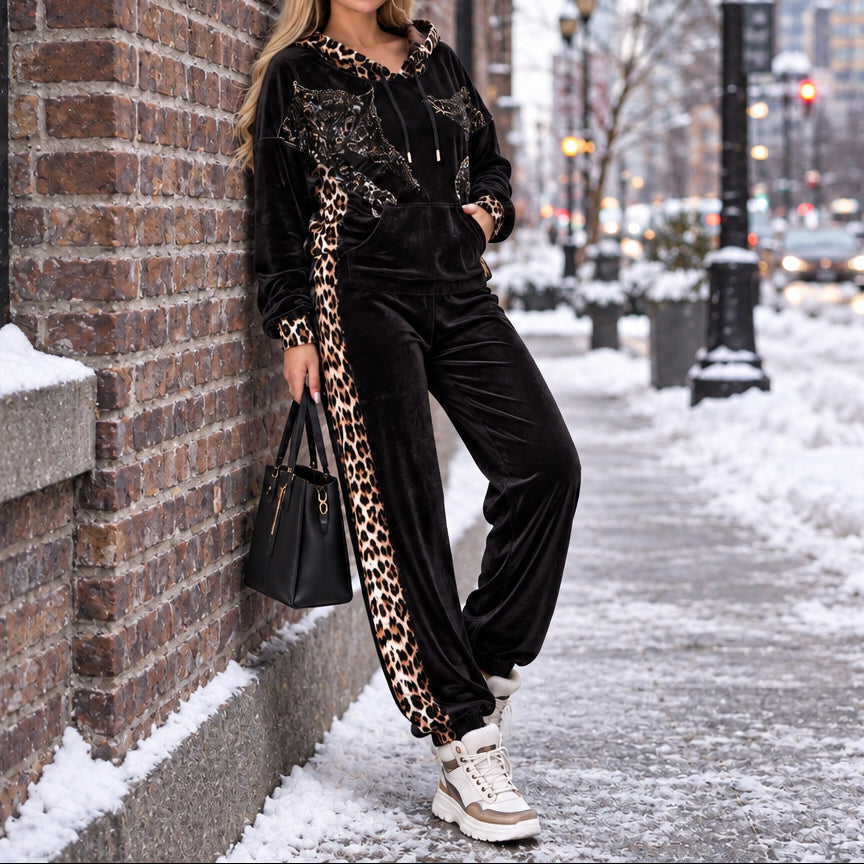 Ensemble léopard 2014 – Tatu Fashion jogging femme en velours à haut col V épaules dégagées et pantalon fluide taille haute, détails brillants pour un look sport chic glamour