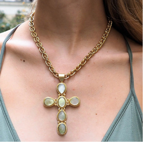 NIIKI 351 FAITH COLLIER CROIX NACRÉ