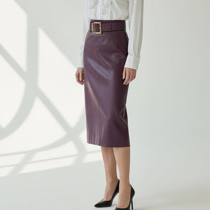 Jupe similicuir 9207 – jupe longue femme marron foncé à coupe droite ajustée avec ceinture assortie et boucle dorée, silhouette élégante pour le bureau et les sorties