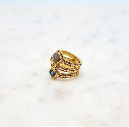 NCR061G NIIKI PARIS bague Elena plaqué or pierres semi-précieuses améthyste/iolite/hydro /labradorite/zirkon Tout les bijoux NIIKI indisponibles sont en précommande dans un délai de 15 jours ouvrables voir en privé avec Laetitia .