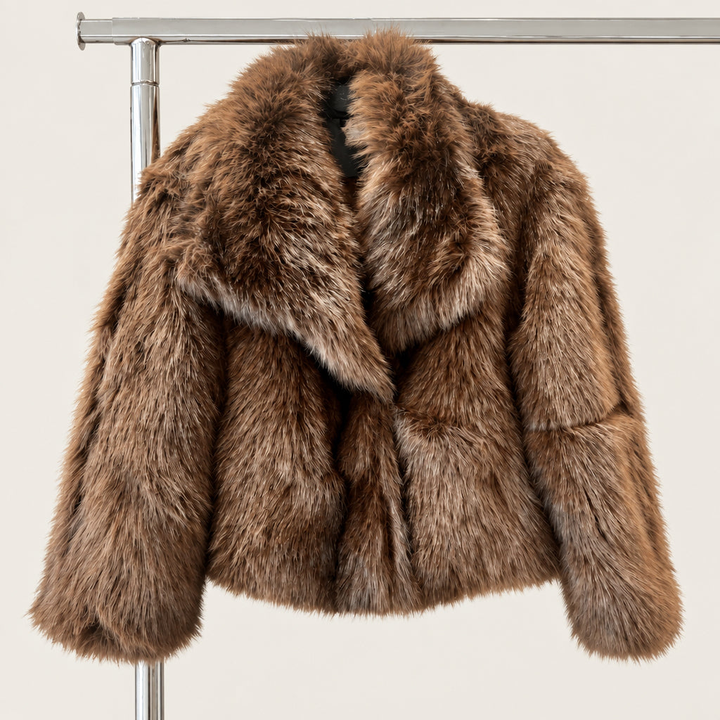 Veste fourrure CA8770 – veste courte femme en fausse fourrure marron avec grand col cranté et coupe ample, style glamour chic pour l&