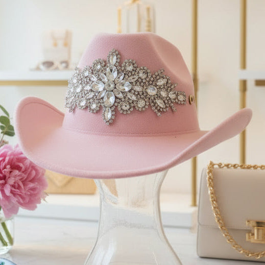 CHAPEAU  strass de cow-boy rose poudré en feutrine douce 908 avec broche luxueuse en strass argentés étincelants style barbiecore et country chic idéal pour soirée à thème anniversaire festival evjf ou look glamour