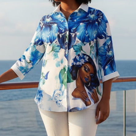 CHEMISE  luxe oversize femme 403 artistique imprimé floral bleu vibrant et portrait femme chic, coupe ample et fluide avec manches trois-quarts revers, style original décontracté et élégant pour look unique.