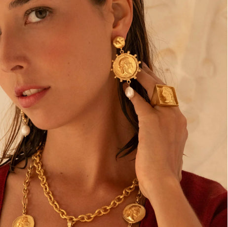 NIIKI 1411 POMPÉI BOUCLES D OREILLES (ORNÉS DE MEDAILLONS GRAVES)