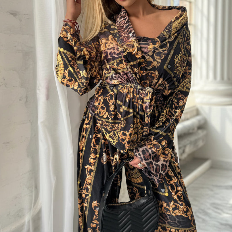 PAPARAZZI ensemble trois  pièces DU 38/44 avec cache coeur et son bustier . 2514 à col lavallière et pantalon fluide droit, tenue coordonnée élégante à motifs baroques dorés et fleurs, ensemble chic vaporeux pour cérémonie et été