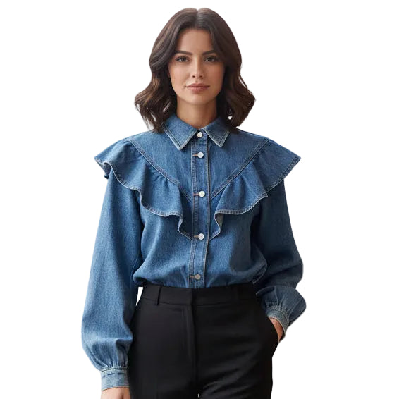 Chemise denim LR2980-C – chemise femme en jean bleu vintage avec grands volants sur le buste, col classique, boutons devant et manches longues bouffantes, style bohème chic romantique