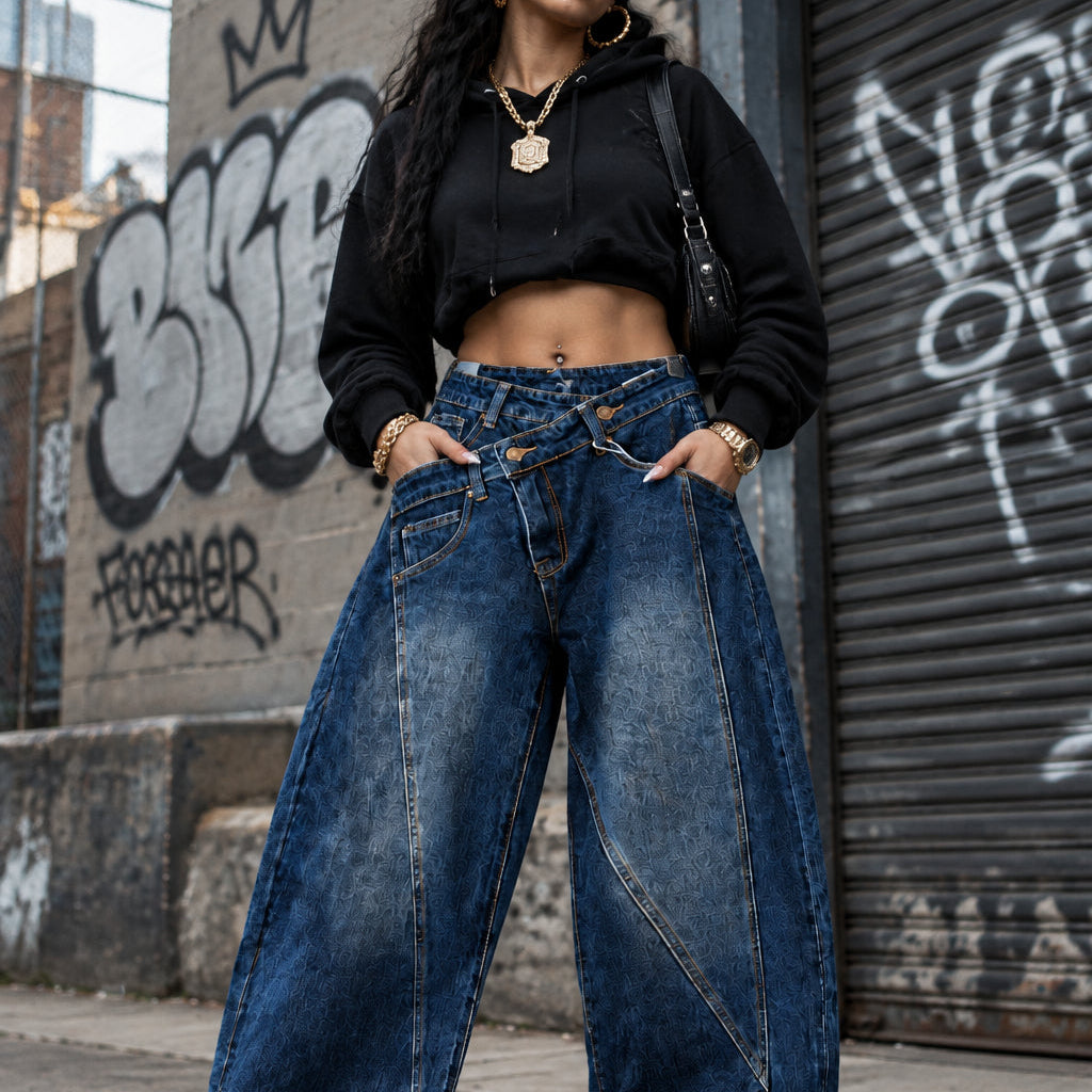 Jean asymétrique YW1668 – jean balloon femme en denim délavé avec taille haute croisée à boutons et jambes larges arrondies, style streetwear chic pour le quotidien