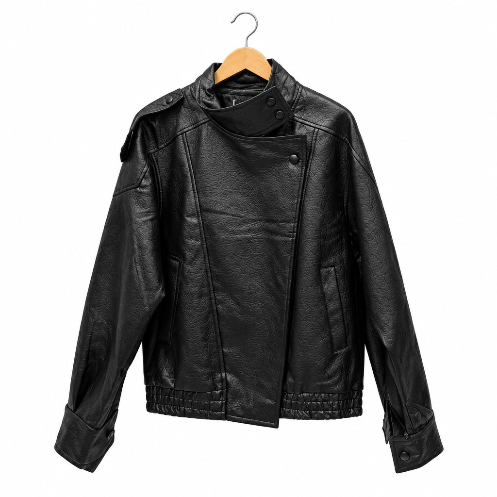 Bomber oversize 82216 – blouson femme en similicuir avec col montant, épaulettes, fermeture zippée et boutons-pression, poignets et taille bord-côte, style urbain chic