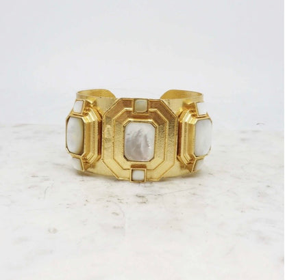 NIIKI PARIS ; 12 golden  collection golden âge géométrique laiton doré a l or 28 carats Tout les bijoux NIIKI indisponibles sont en précommande dans un délai de 15 jours ouvrables voir en privé avec Laetitia .