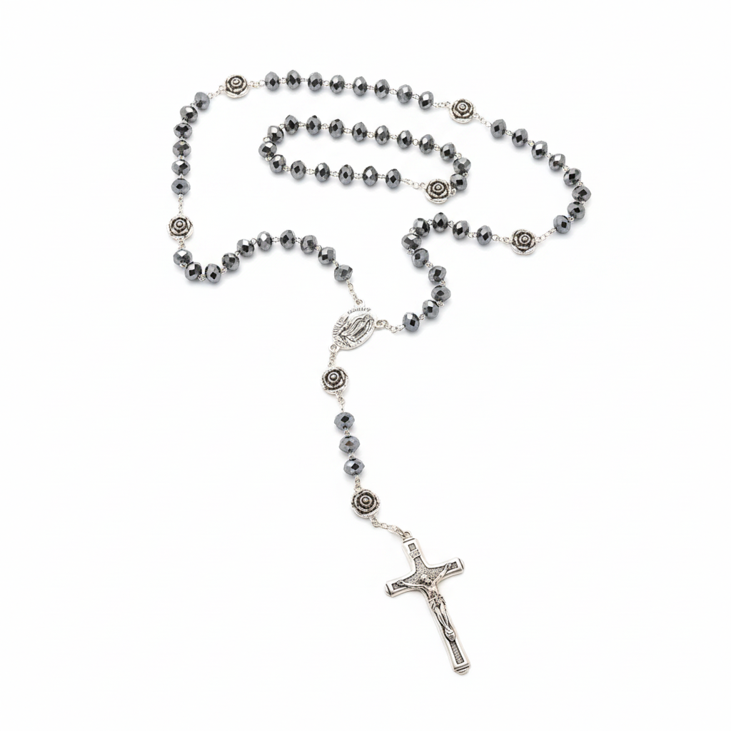 chapelet argenté avec perles gris miroir facettées, médaille de la vierge sertie contenant de l&