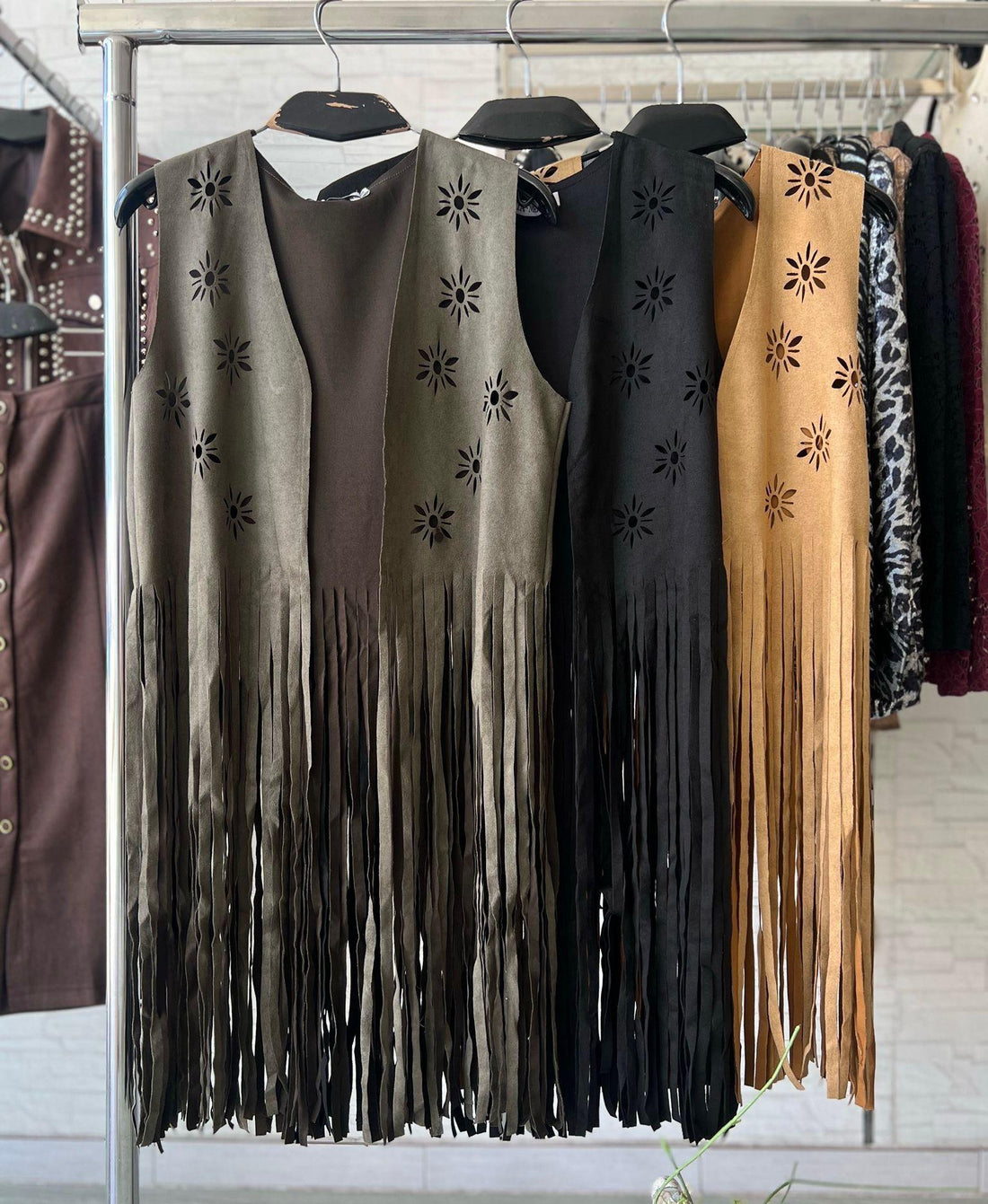 POPUP VESTE LONGUE SANS MANCHES FRANGES