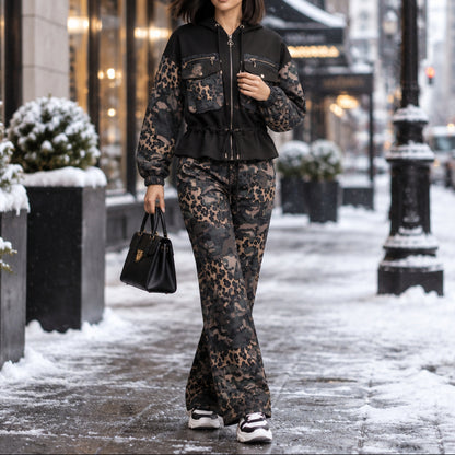 Ensemble cargo 2063 – Tatu Fashion survêtement femme léopard et camouflage avec veste à capuche zippée, cordon de serrage et pantalon cargo assorti, style streetwear tendance
