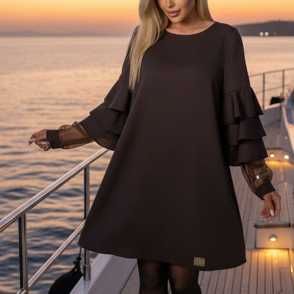 PAPARAZZI 1235 ROBE avec des volants au 3/4 des manches qui se terminent en tulle jusqu’au poignet.ceinture comprise à mettre ou pas