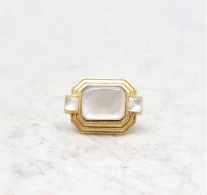NIIKI PARIS ; 12 golden  collection golden âge géométrique laiton doré a l or 28 carats Tout les bijoux NIIKI indisponibles sont en précommande dans un délai de 15 jours ouvrables voir en privé avec Laetitia .
