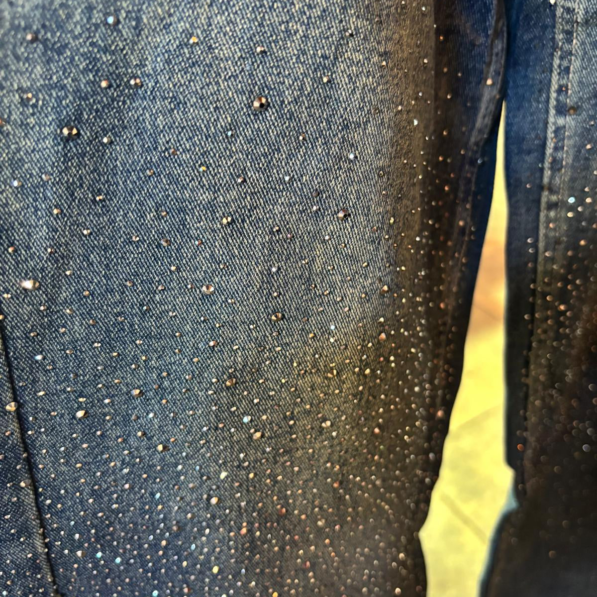 960 jeans taille haute coupe droite avec strass