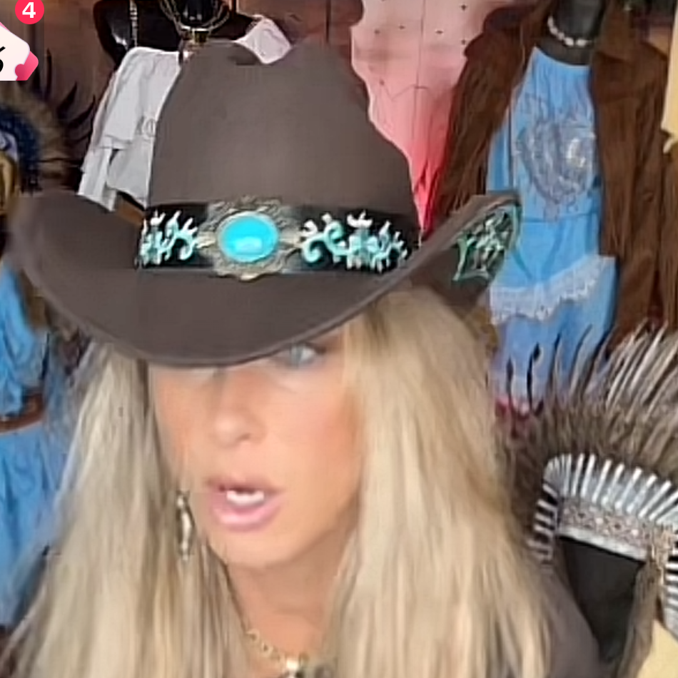 CHAPEAUX de cow-boy style western chic 902 et bohème avec bandeau brodé floral, médaillon central travaillé et finitions premium. l&