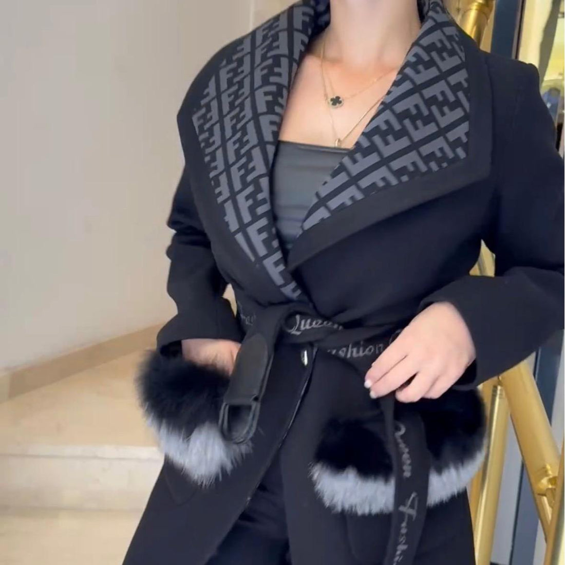 POPUP TATU MANTEAU TRÈS CHIC