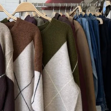 Pull argyle CH6582 – pull femme à losanges style preppy, maille tricotée, col rond et coupe ample, coloris naturels bicolores pour une tenue chic décontractée