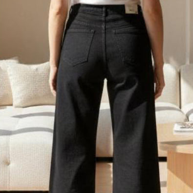 Jean scintillant 5885 – jean noir taille haute à strass devant STRASSSSSSSSSSSSSSSSSSSSSSSSSSSSSSSSSSSSSSSSSSSSSSSSSSSSSSSSSSSSSSSSSSSSSSSSSSSSSSSSSSSSSSSSSSSSSSSSSSSSSSSSSSS
