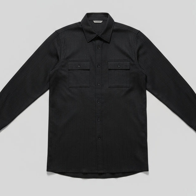 9291-ensemble deux pièces noir à rayures verticales scintillantes comprenant une chemise fluide à manches longues avec col classique, poches plaquées à rabat sur la poitrine et boutons à l&