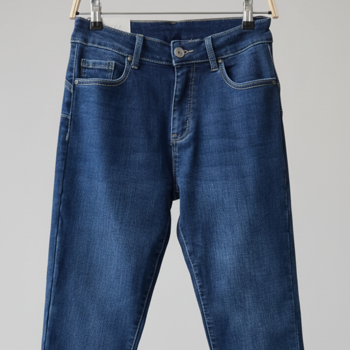 997 Jeans Slim Taille Haute en Denim Bleu avec Élasthanne pour Confort Optimal et Silhouette Affinée Idéal pour Tenue Élégante push up