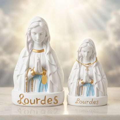 Lourdes Vierge Marie EVNLB 15BB buste religieux de Notre Dame de Lourdes en prière, statues de 13 et 15 cm blanches bleues et dorées, souvenir de pèlerinage et décoration catholique pour maison et recueillement