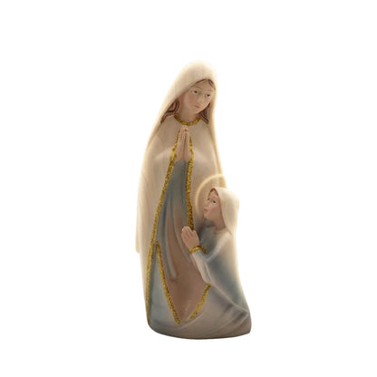 Lourdes Vierge Marie 2EVT 1 2 3 A P 22 statue religieuse avec Bernadette Soubirous de 22 cm en résine effet bois écru et doré, apparition de Notre Dame de Lourdes pour maison, coin de prière et recueillement