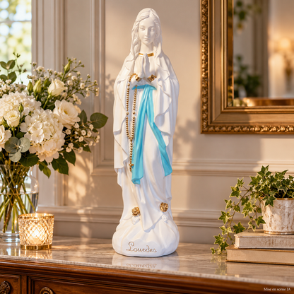 Statue EVNL BB — maison, mise en scène IA