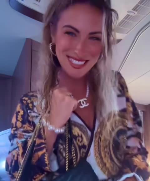 Laetitia, fondatrice de Popup Live Store, souriante