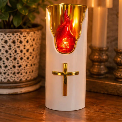 Lourdes lumière votive 15 cm - dorée allumée sur table